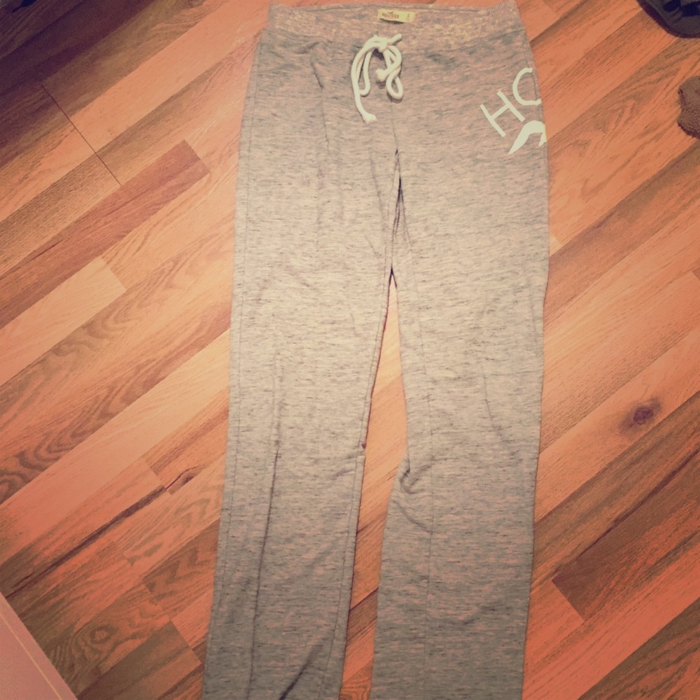 Hollister light gray small sweatpants